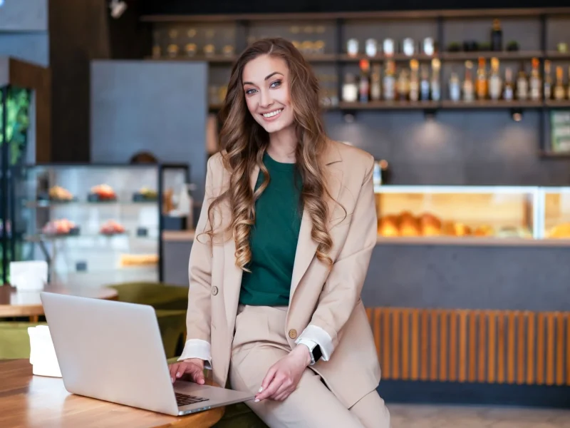 Mastering Leadership and Cultivating a Positive Work Environment in the Restaurant Industry