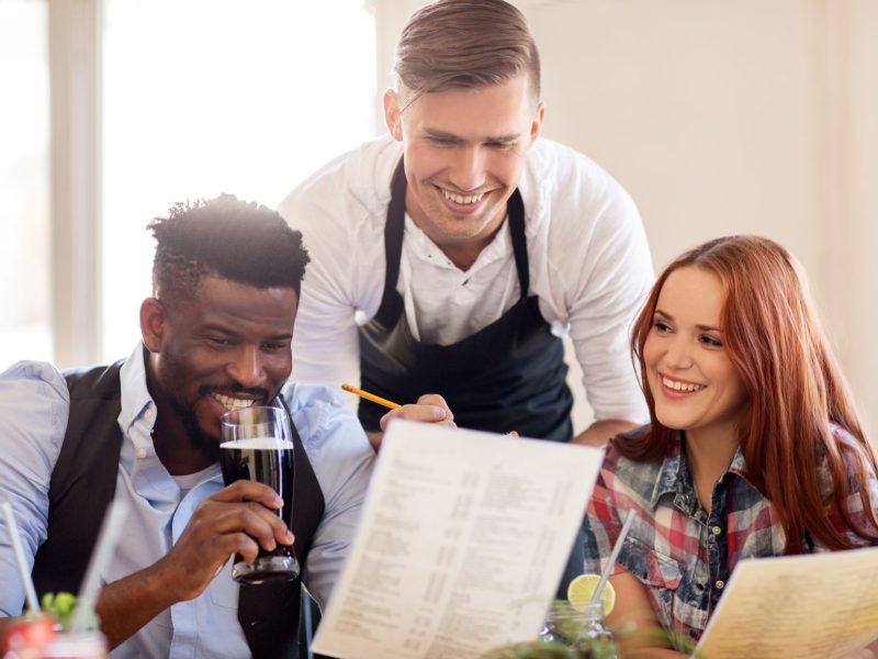 10 Ways to Reach New Customers at Your Restaurant