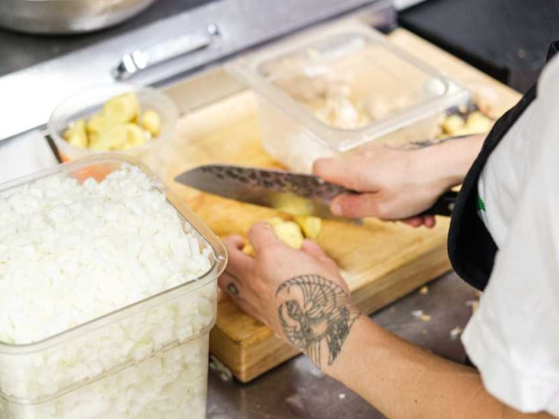 6 Ways to Chop Your Food Costs